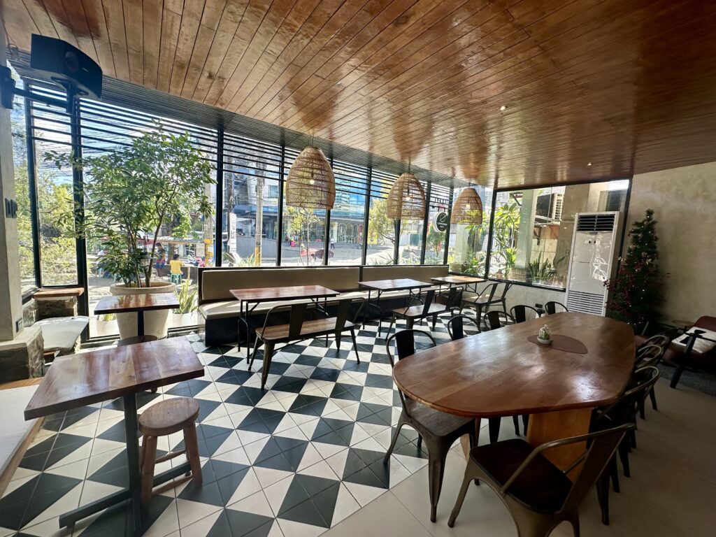 Restaurant | Affordable hotel room at Cebu Pensione Plaza in Cebu City
